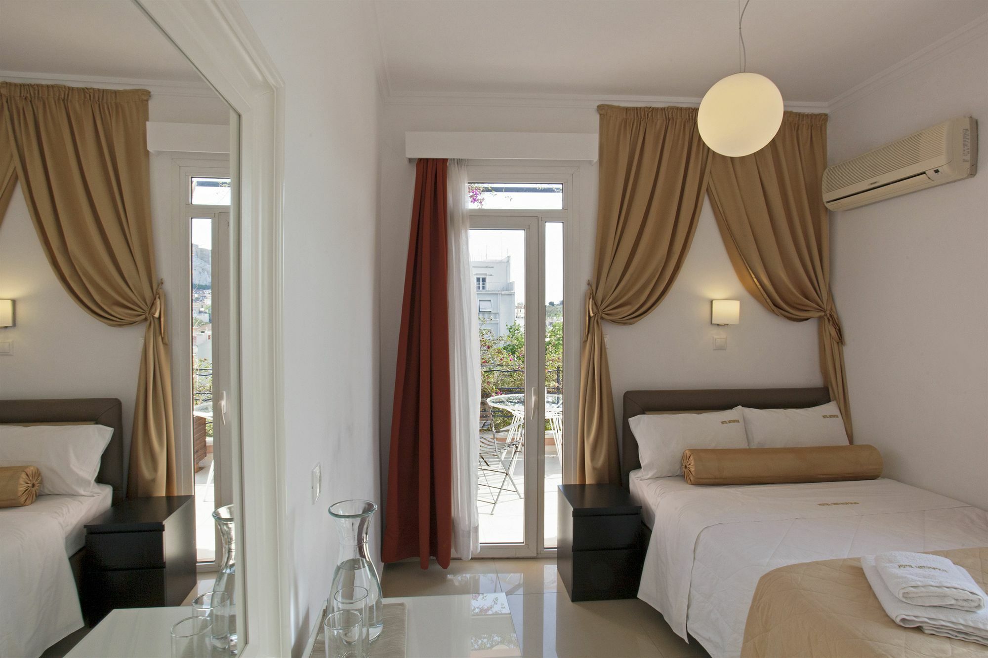 Hotel Metropolis 2*
