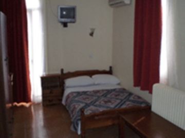 Metropolis Hotel 2*